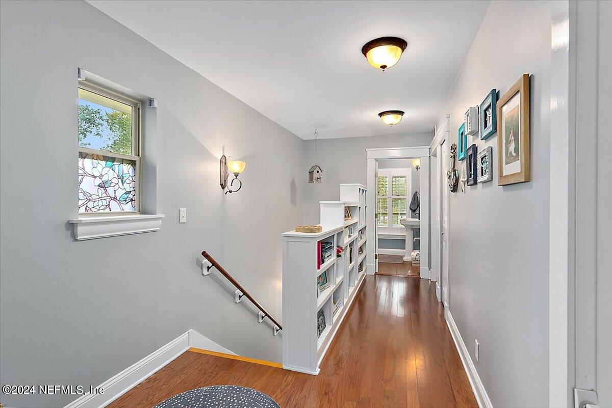 21 E CASANOVA Road