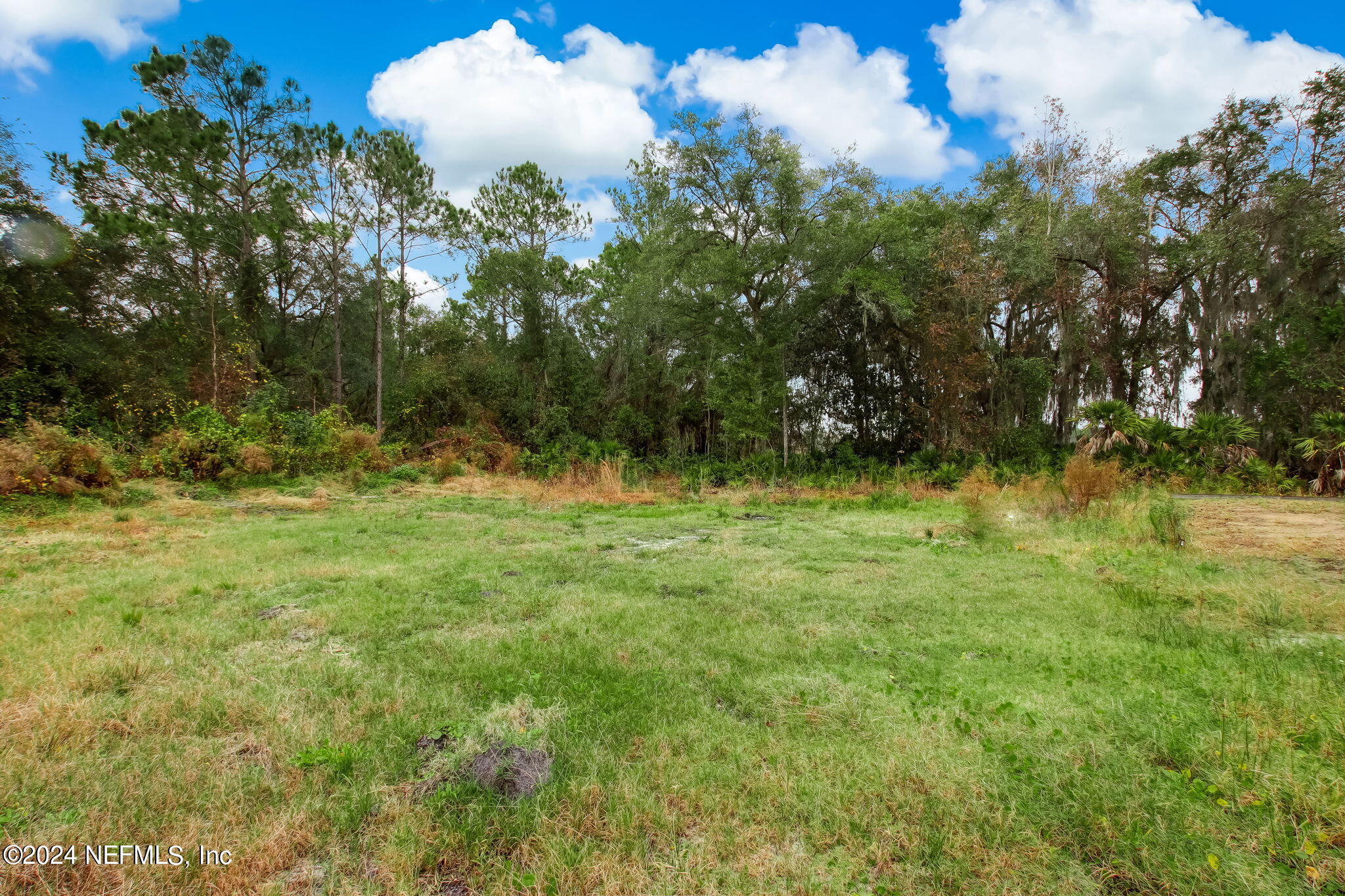 574 W RIVER Road