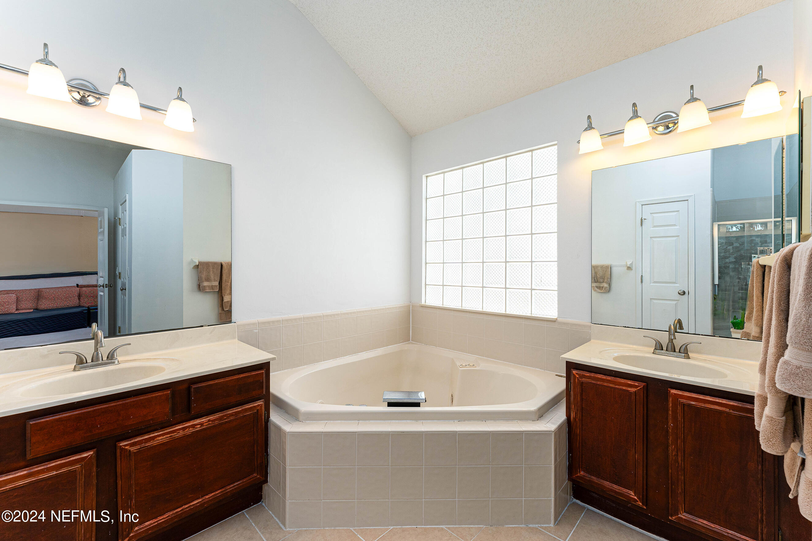 11669 OXFORD CREST Lane