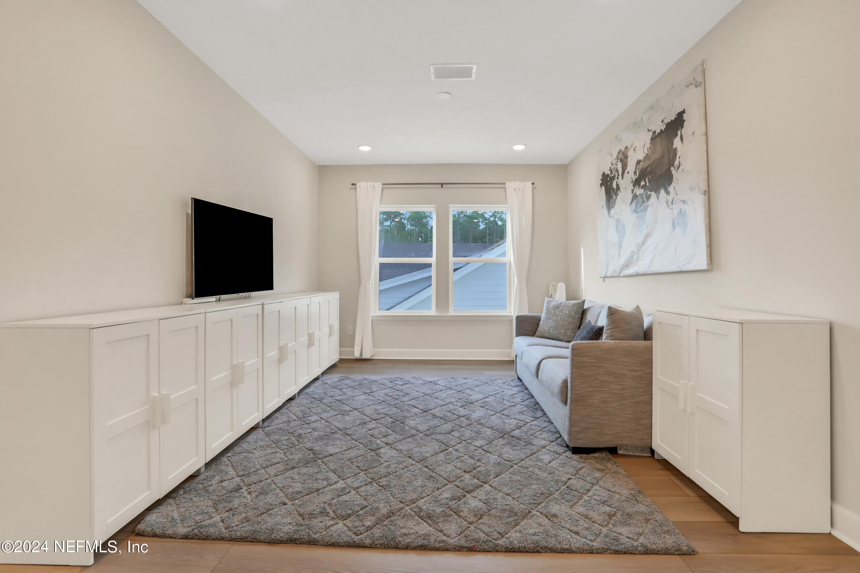 279 PALM CREST Drive