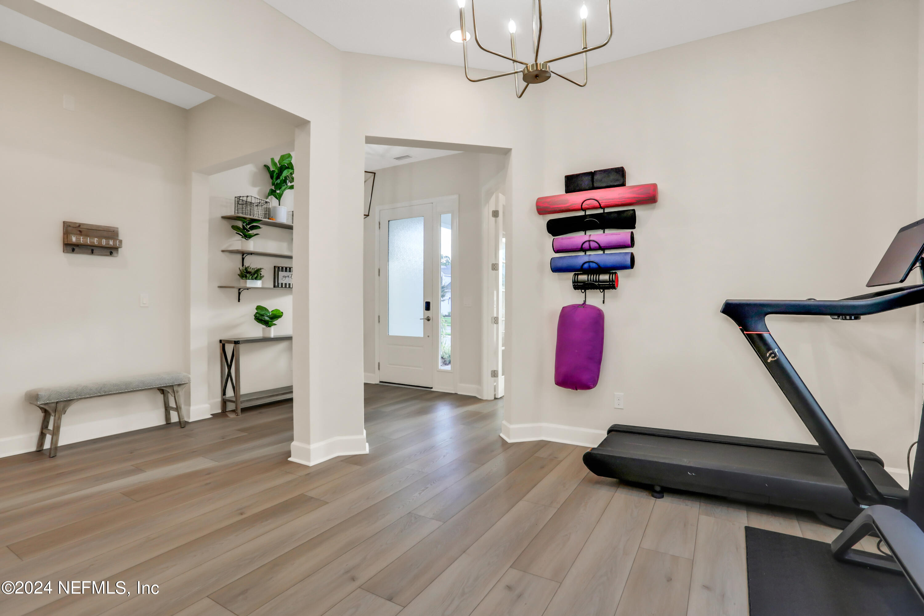 279 PALM CREST Drive