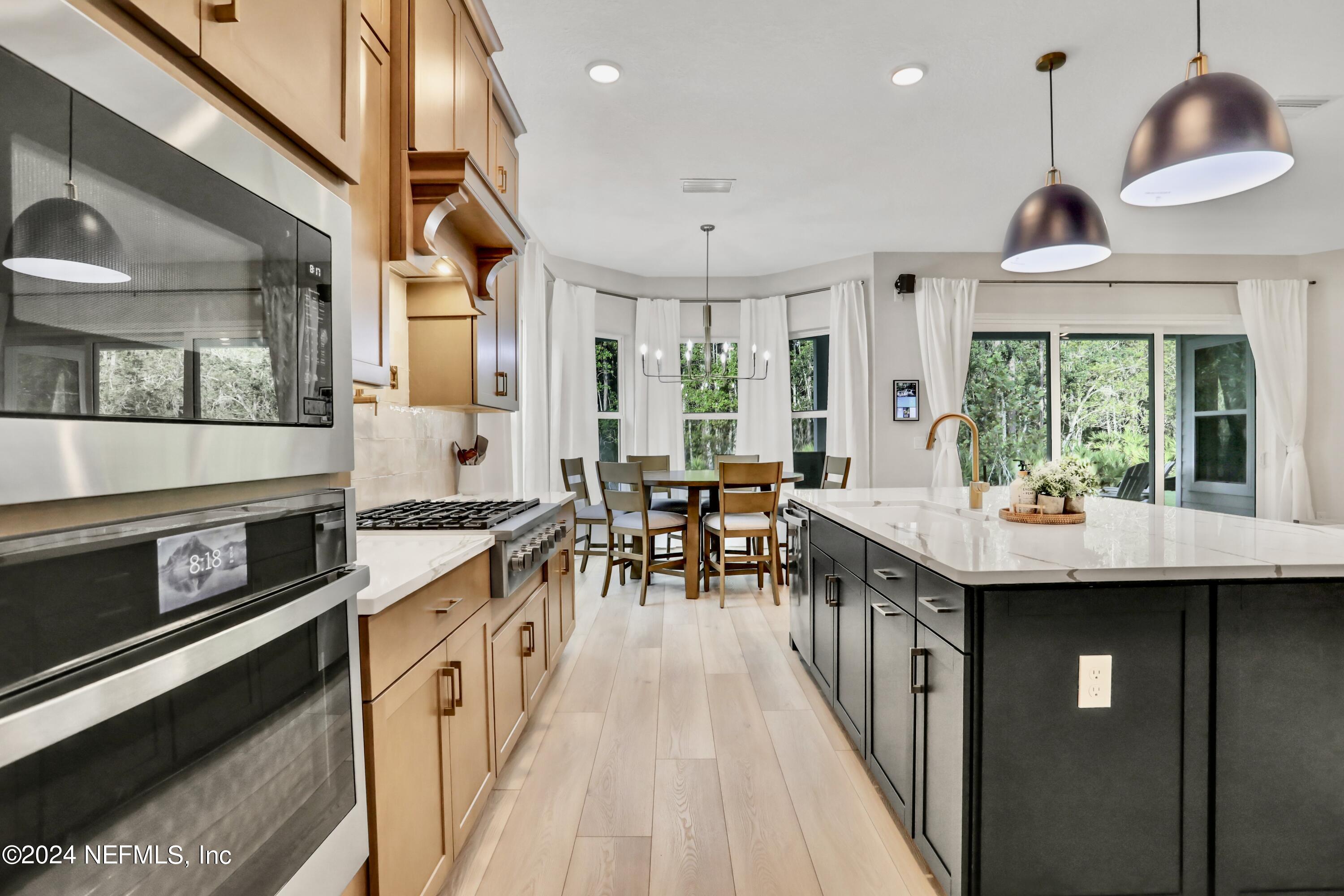 279 PALM CREST Drive