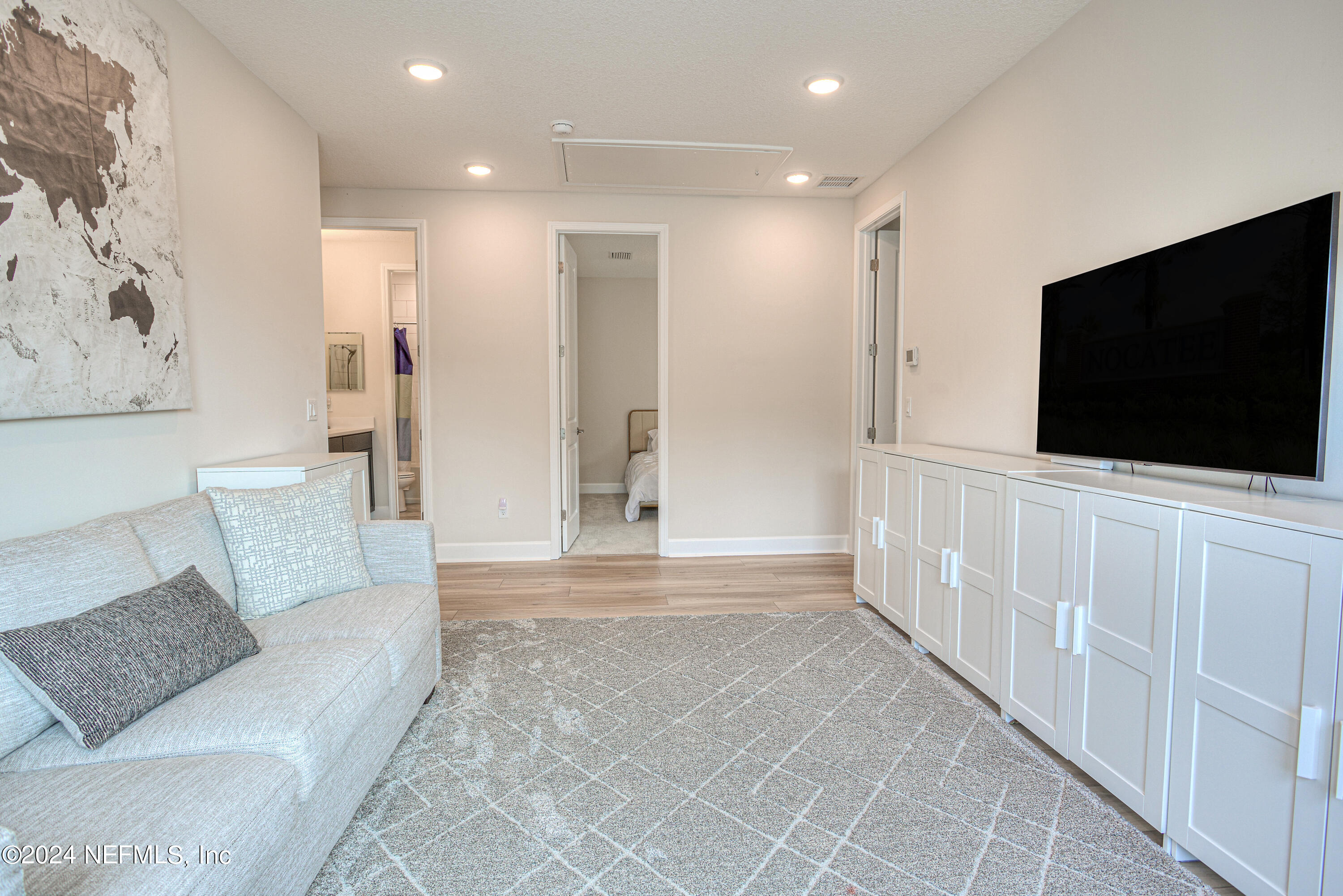 279 PALM CREST Drive