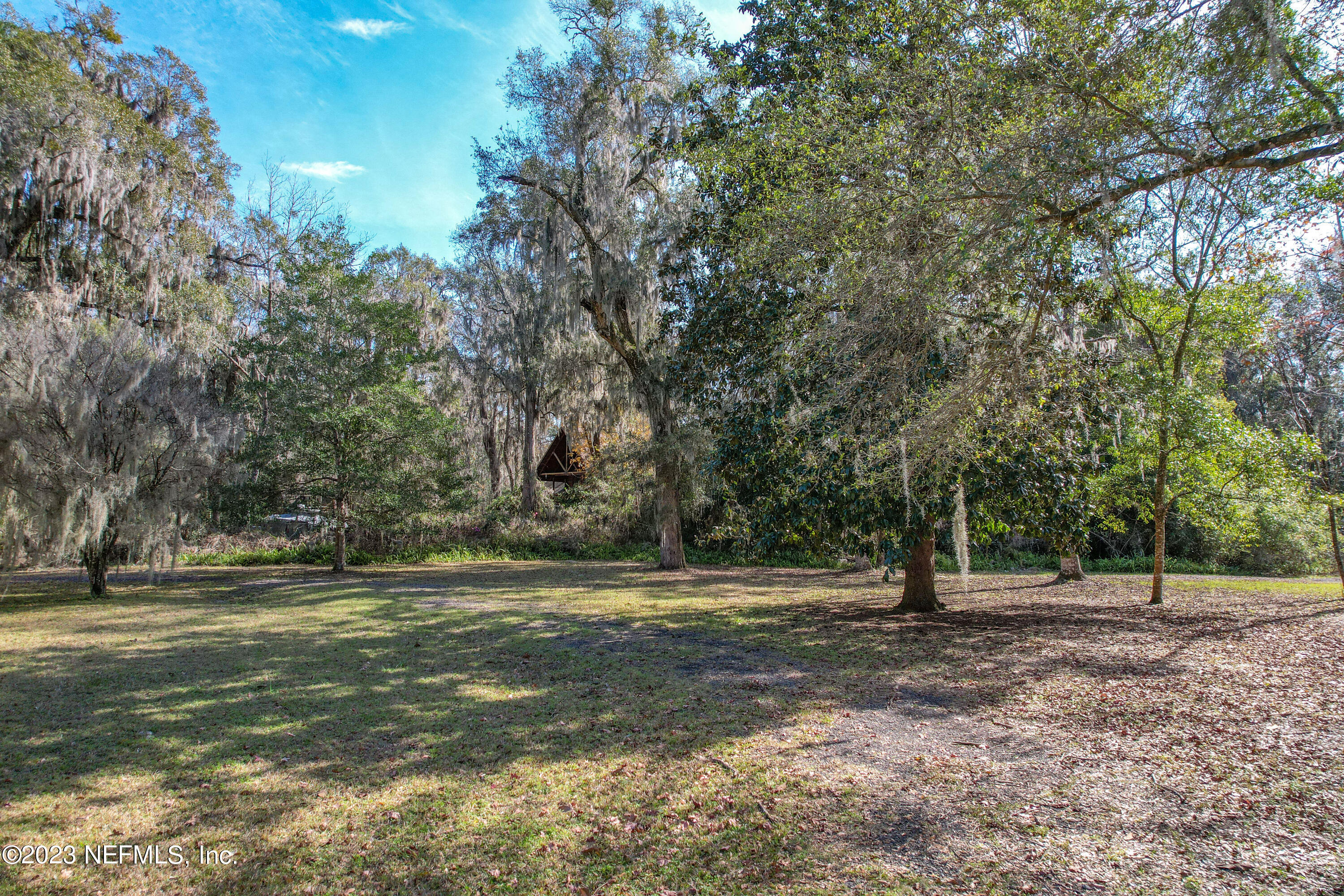 1318 FRUIT COVE Road N