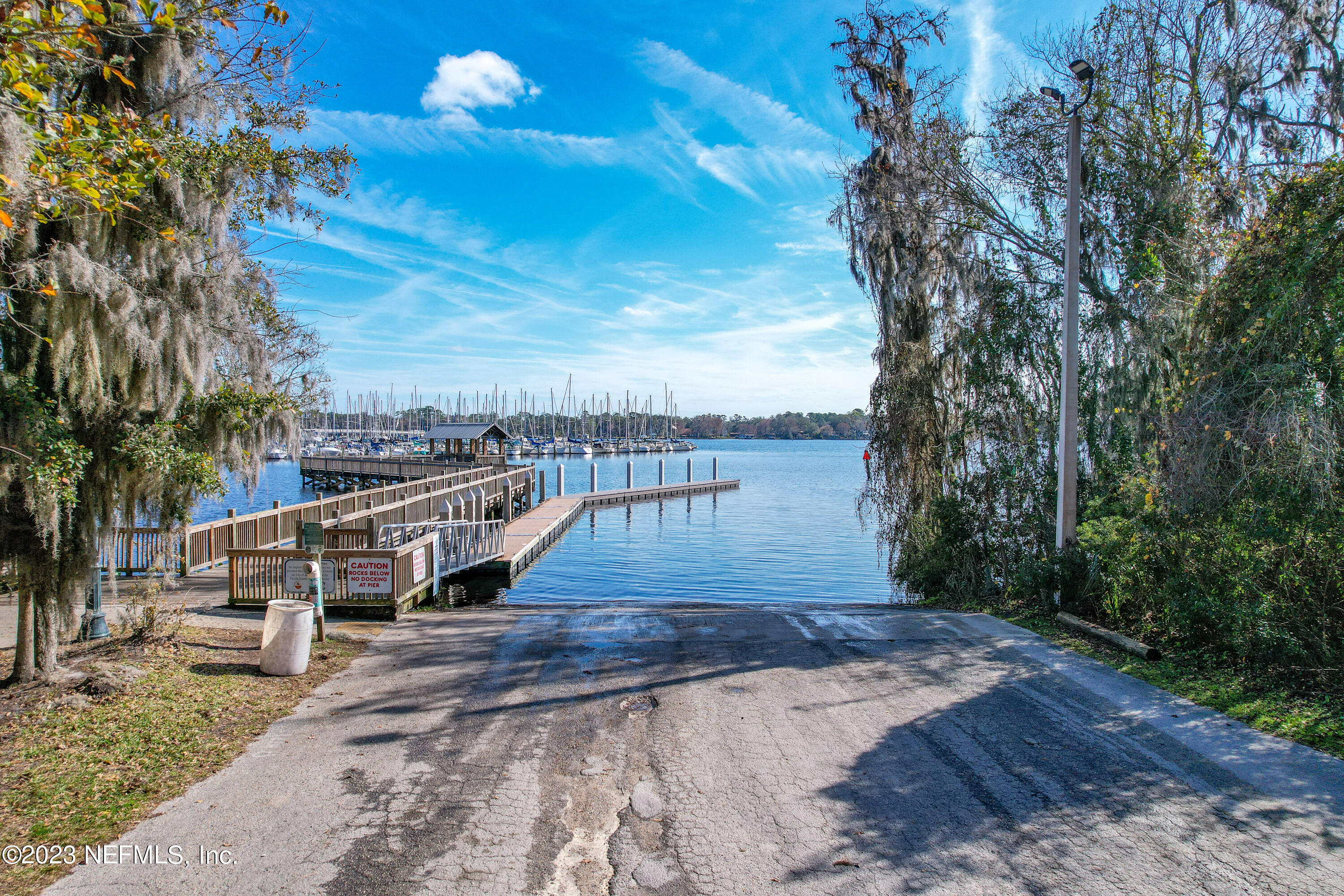 1318 FRUIT COVE Road N