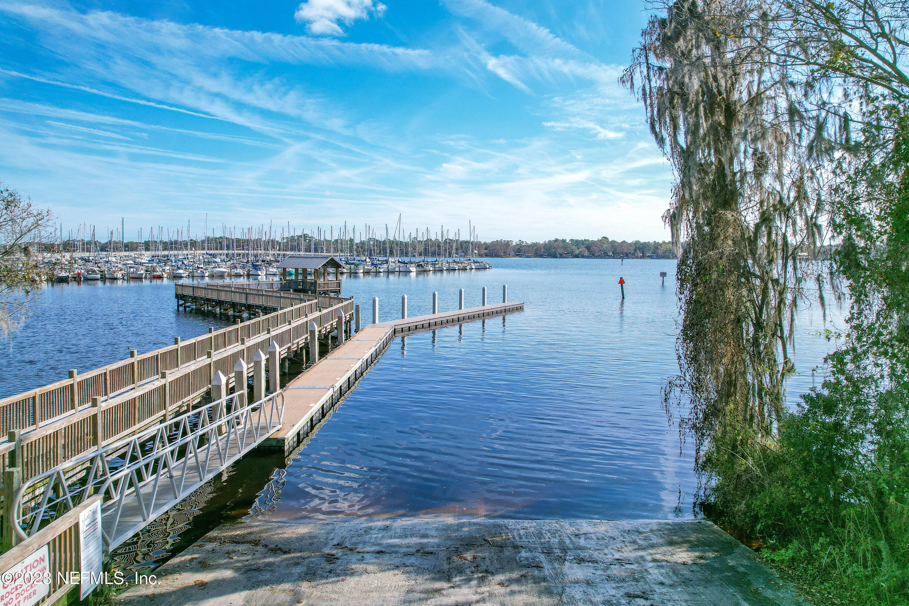 1318 FRUIT COVE Road N