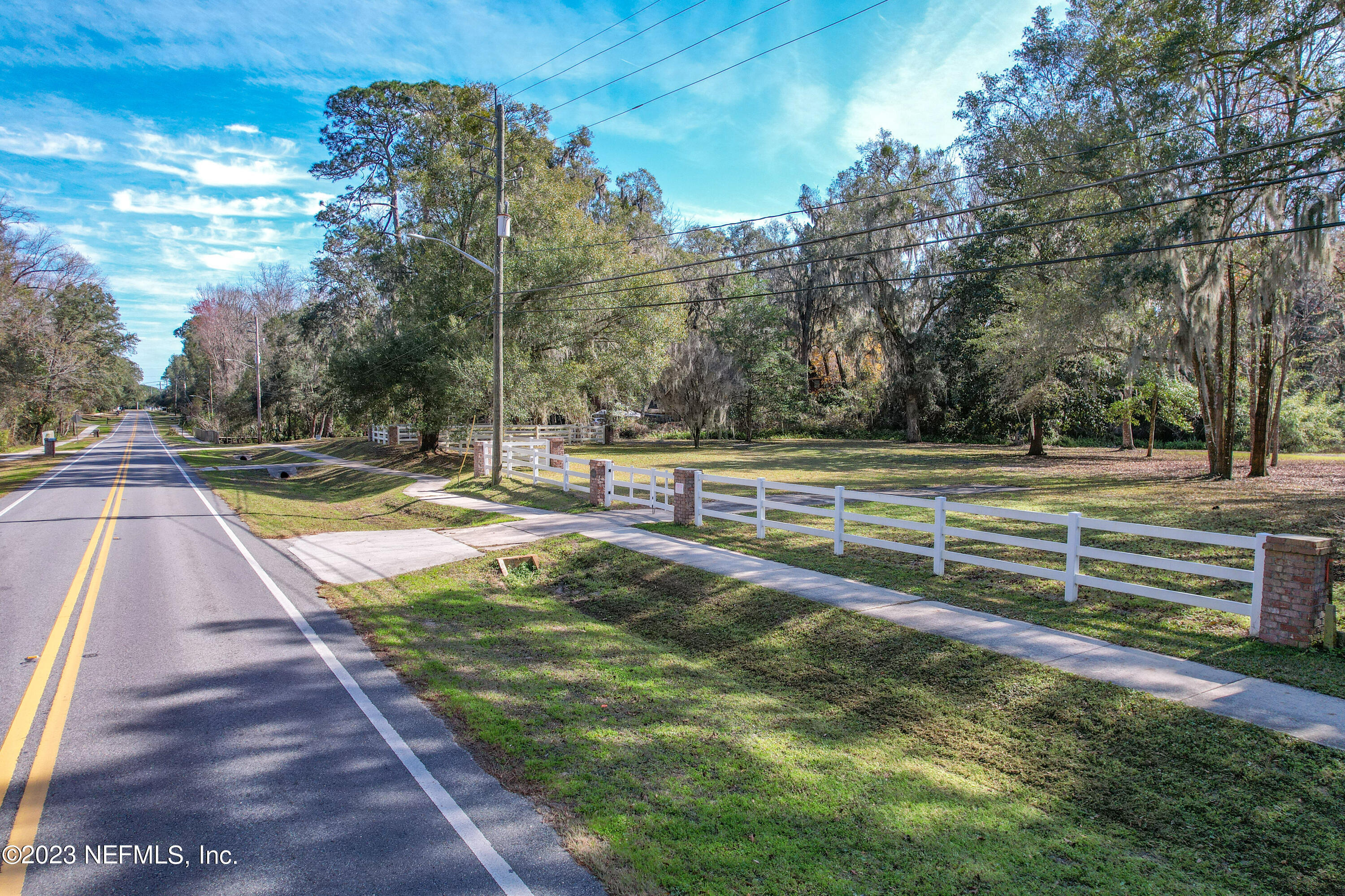 1318 FRUIT COVE Road N