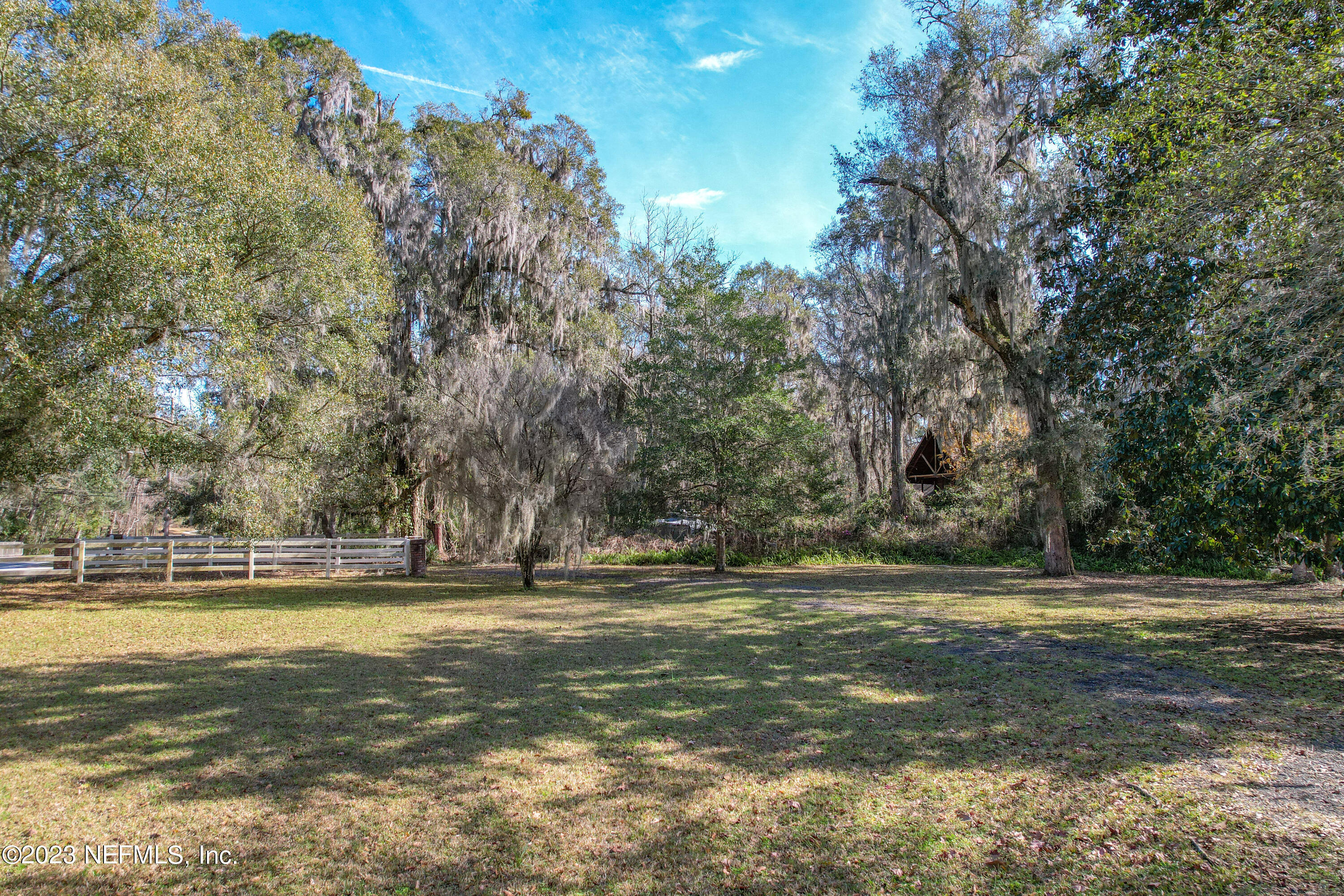 1318 FRUIT COVE Road N