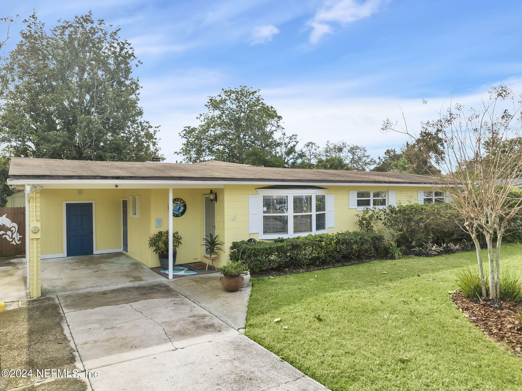 1718 SABLE PALM Lane