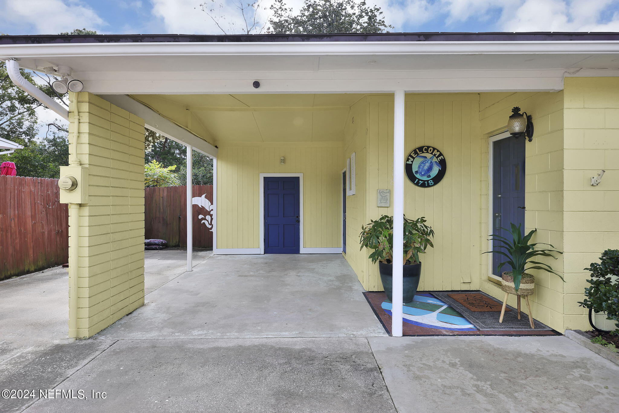 1718 SABLE PALM Lane