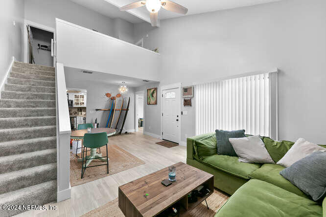 2101 CHALLENGER Court W, 2101