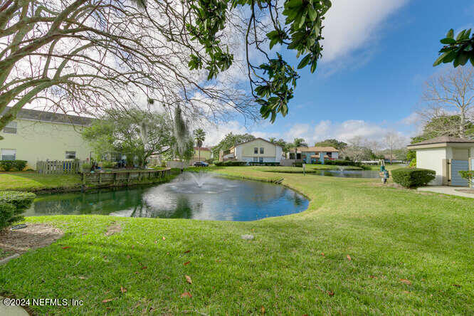 2101 CHALLENGER Court W, 2101