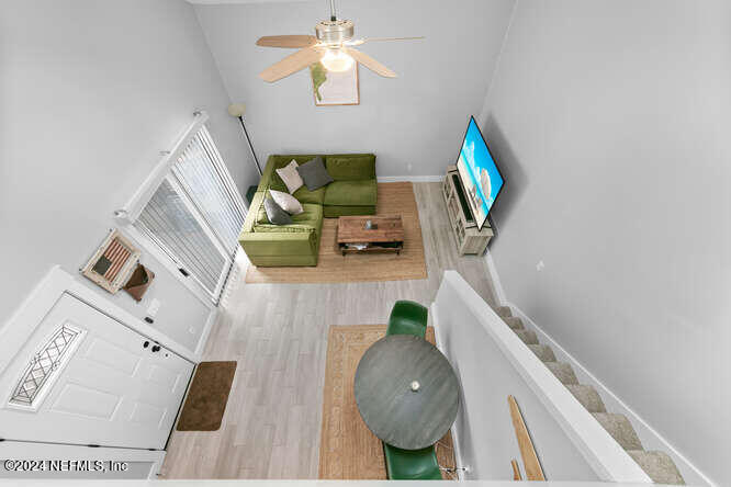 2101 CHALLENGER Court W, 2101