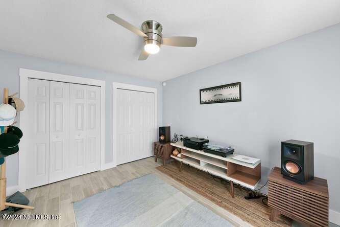 2101 CHALLENGER Court W, 2101