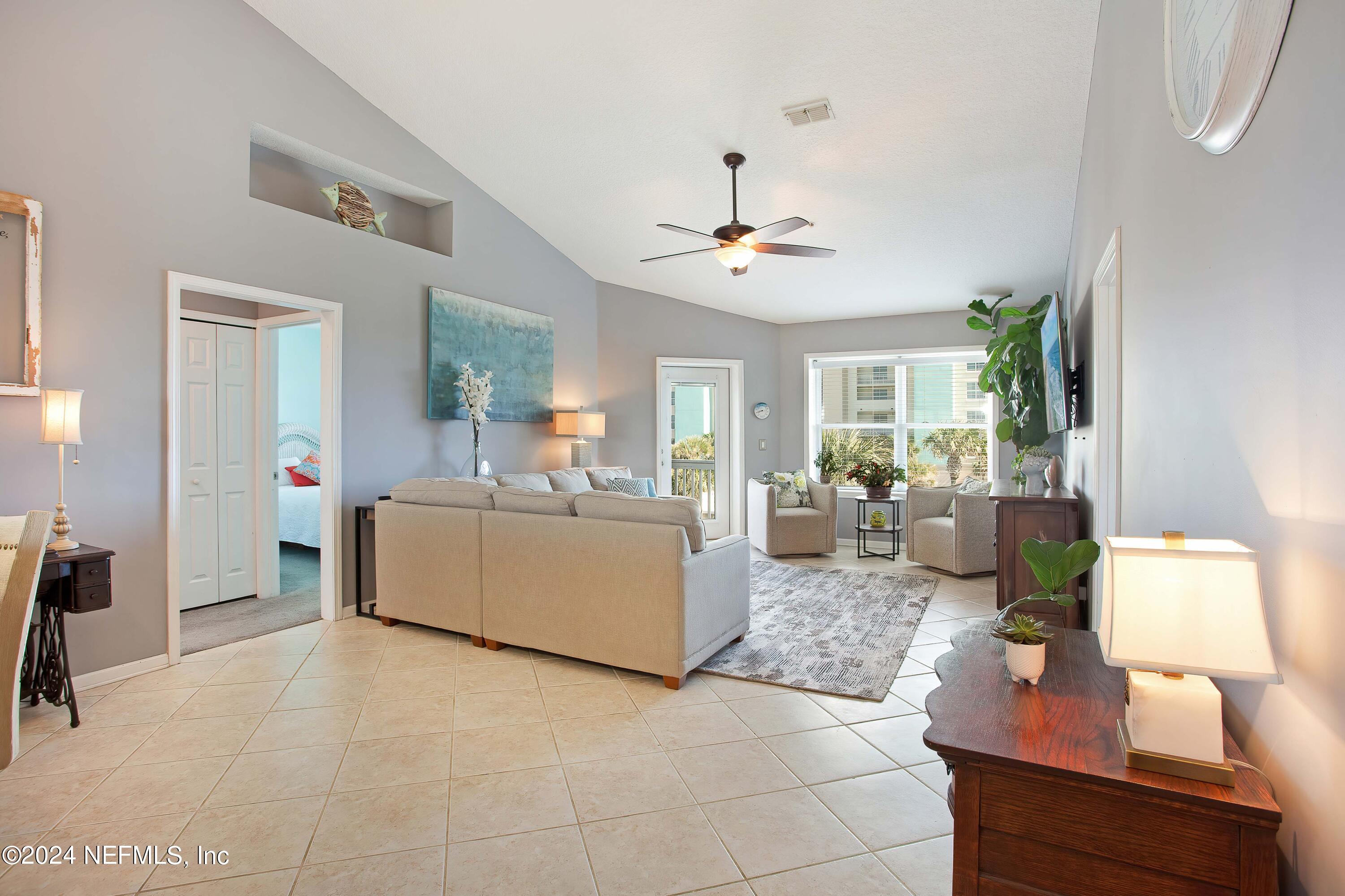 1412 N 1ST Street N, 303