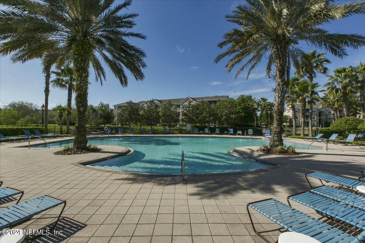 7990 BAYMEADOWS Road E, 1024