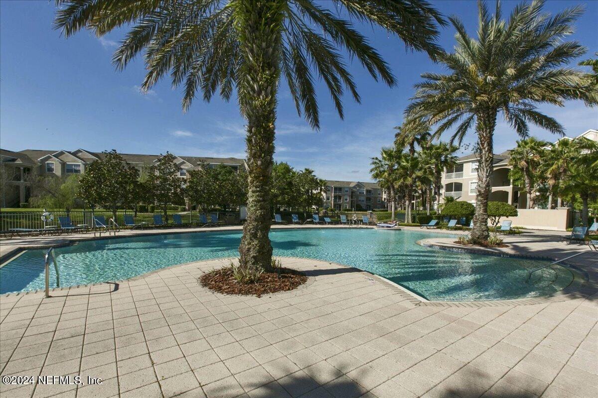 7990 BAYMEADOWS Road E, 1024