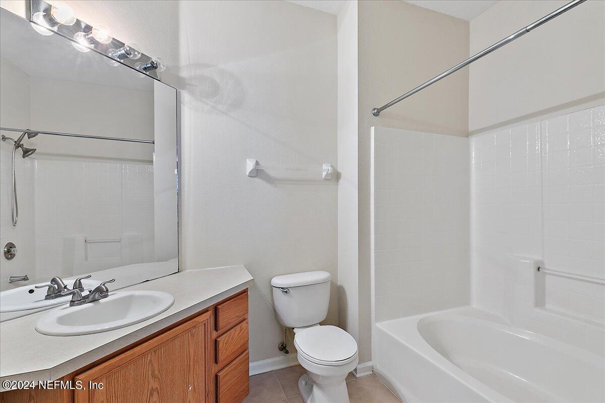 7990 BAYMEADOWS Road E, 1024
