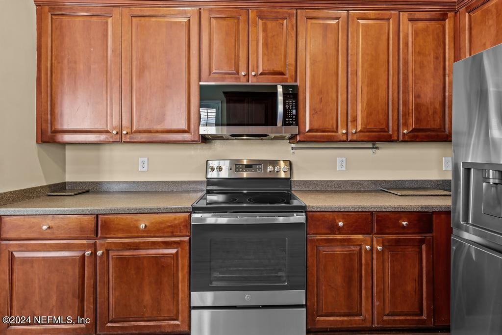 792 PORTO CRISTO Avenue