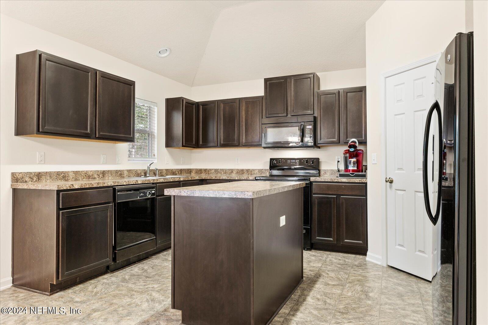 15831 DALLAS CREEK Court
