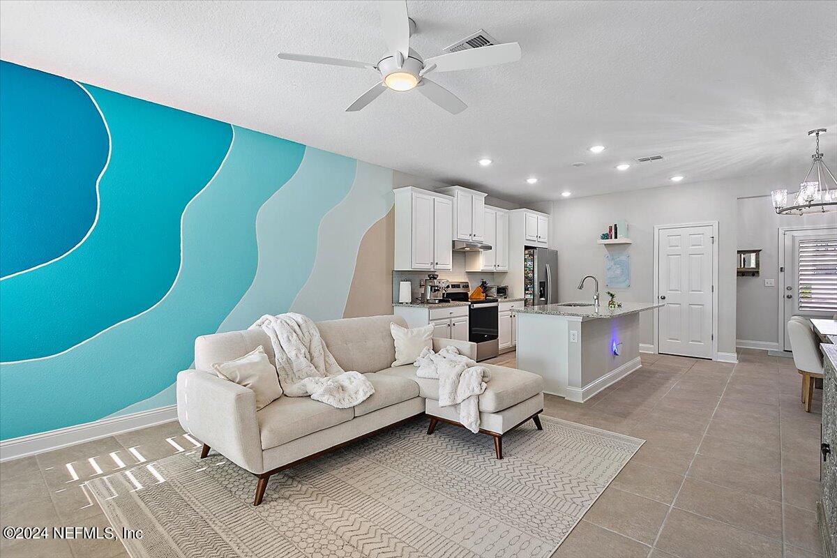 14029 MOLINA Drive