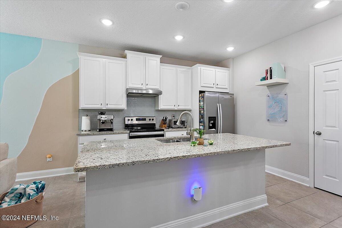 14029 MOLINA Drive