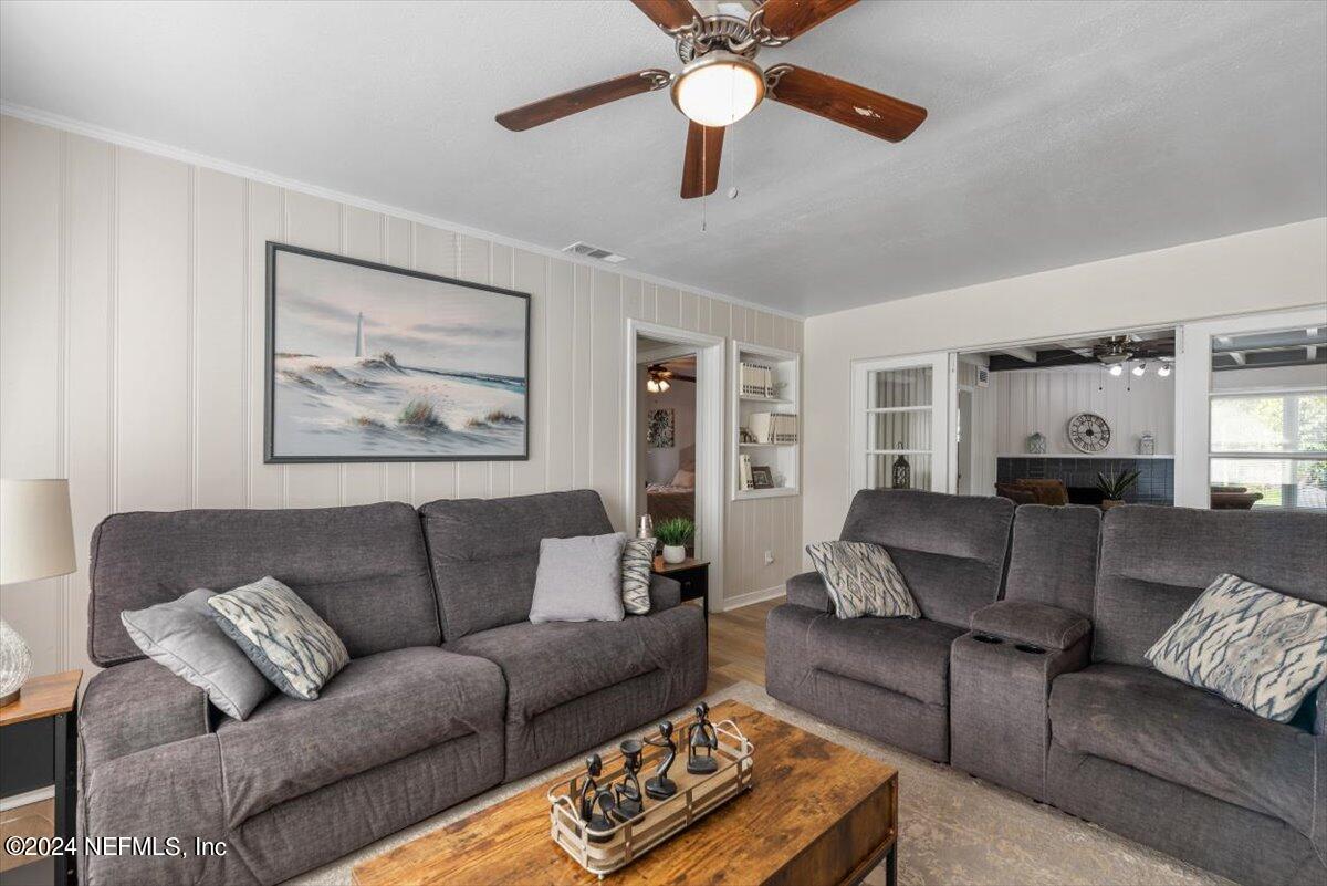 5317 OAK FOREST Drive