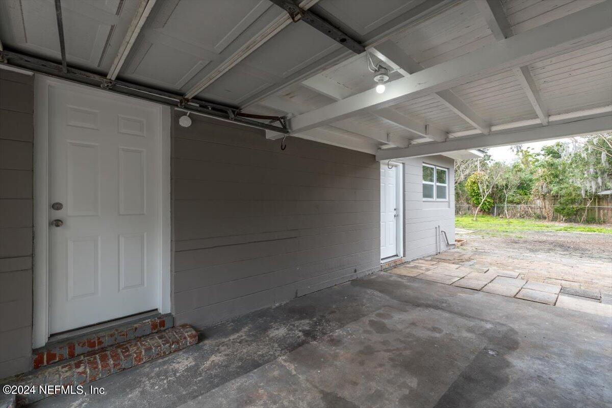 5317 OAK FOREST Drive
