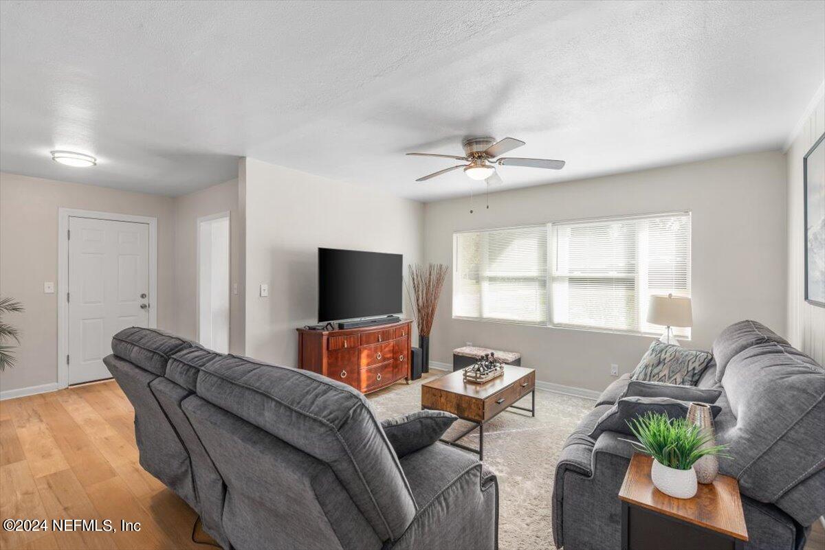 5317 OAK FOREST Drive