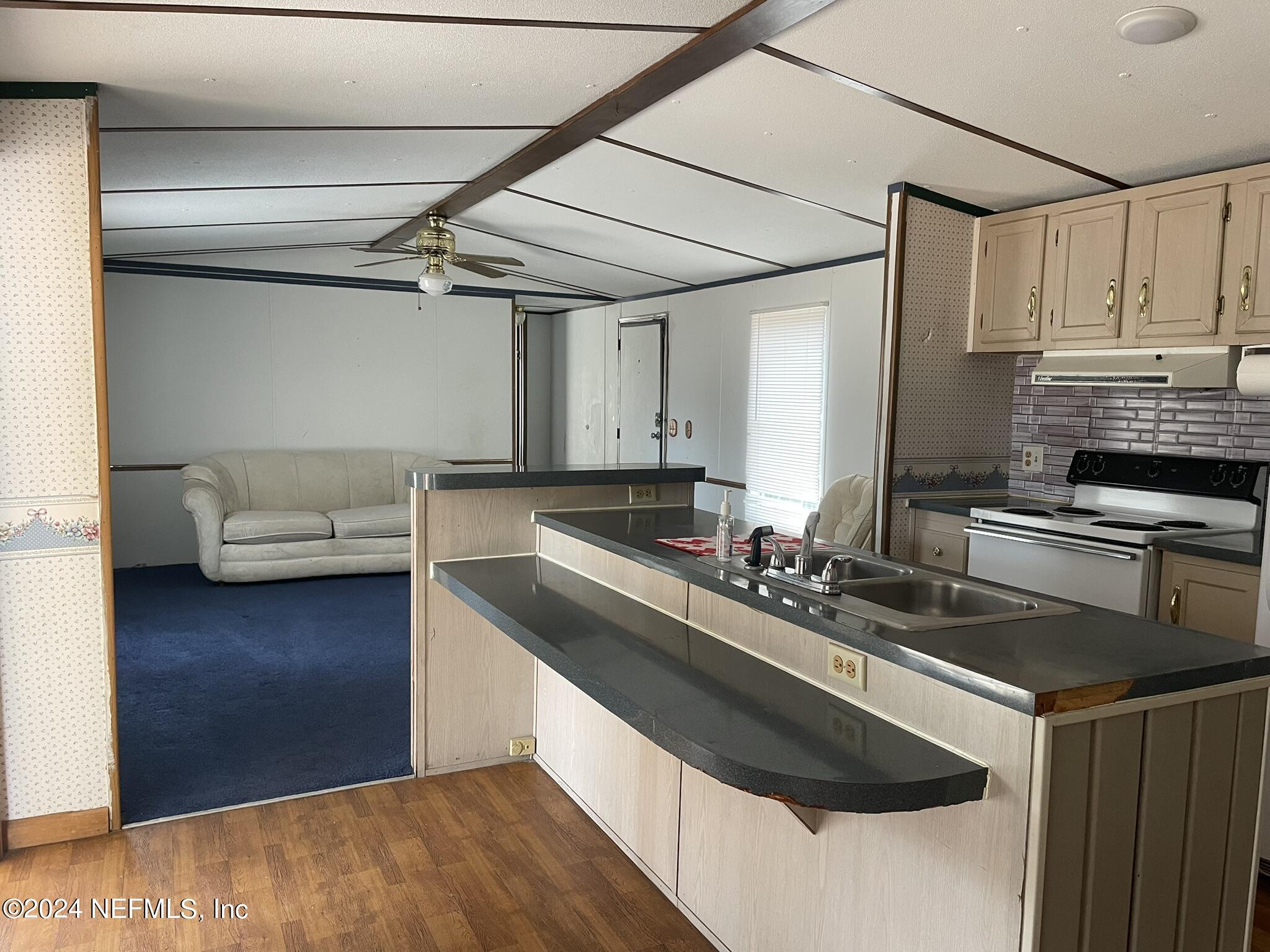 2748 JANE Lane