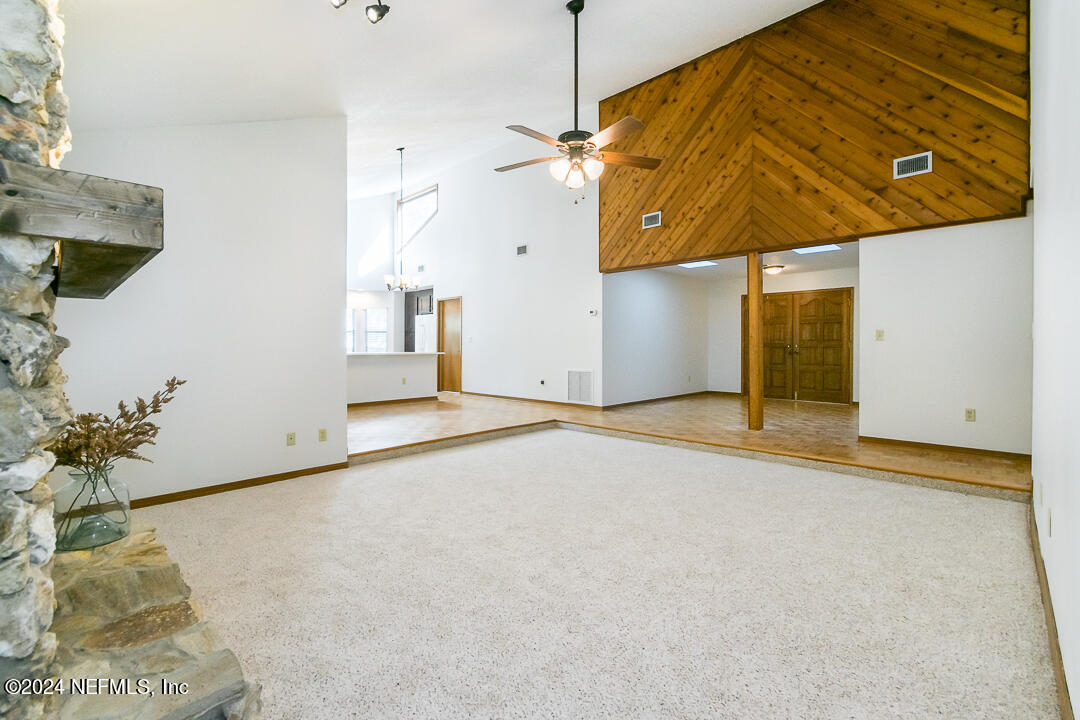 1850 TIERRA VERDE Drive