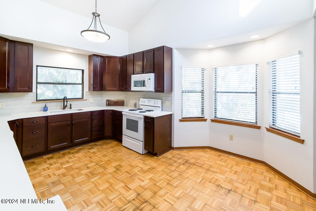 1850 TIERRA VERDE Drive