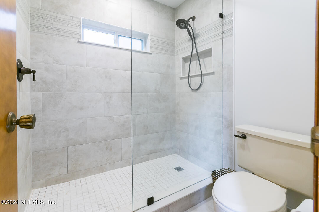 1850 TIERRA VERDE Drive