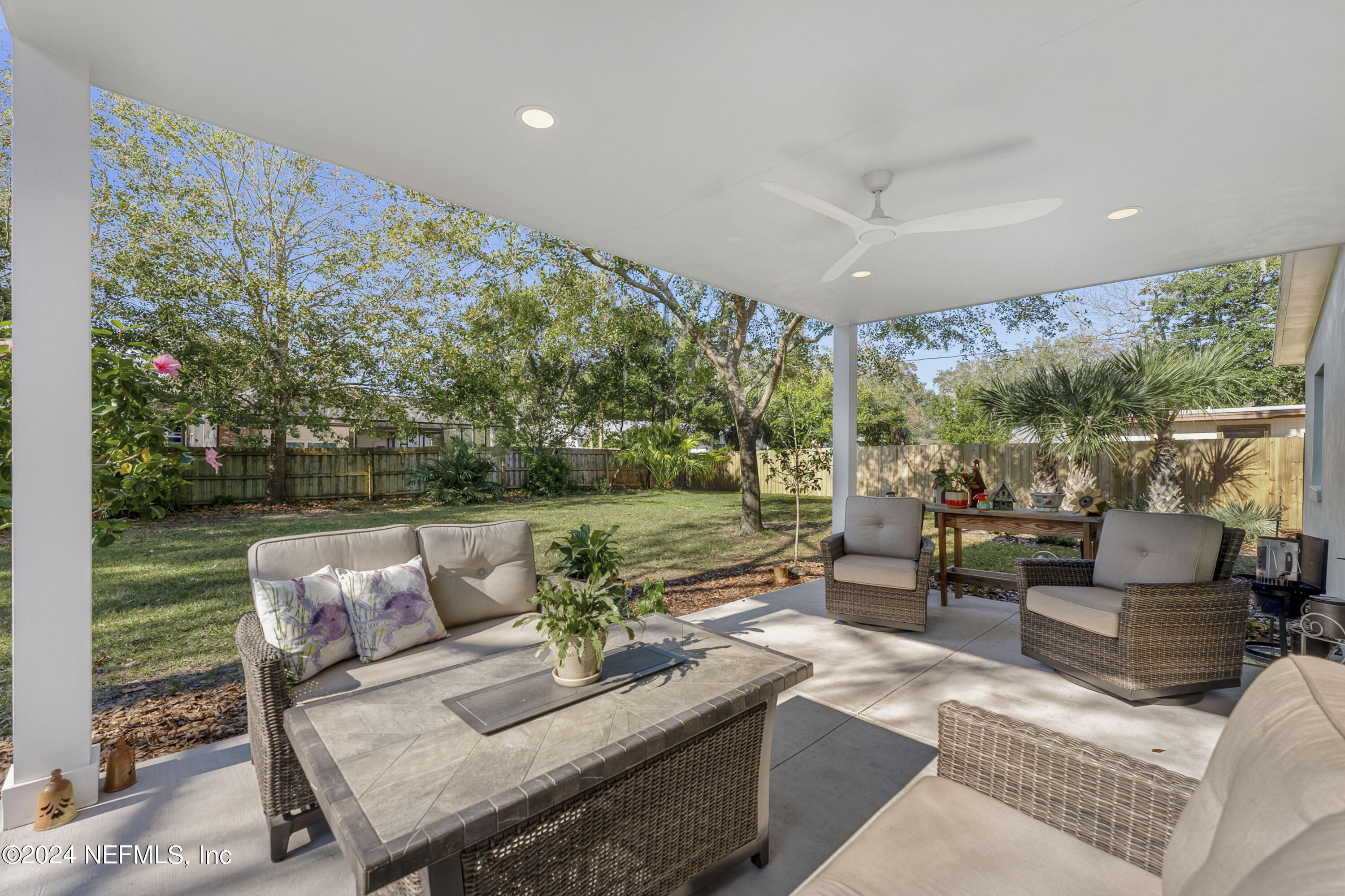 284 CORAL Way