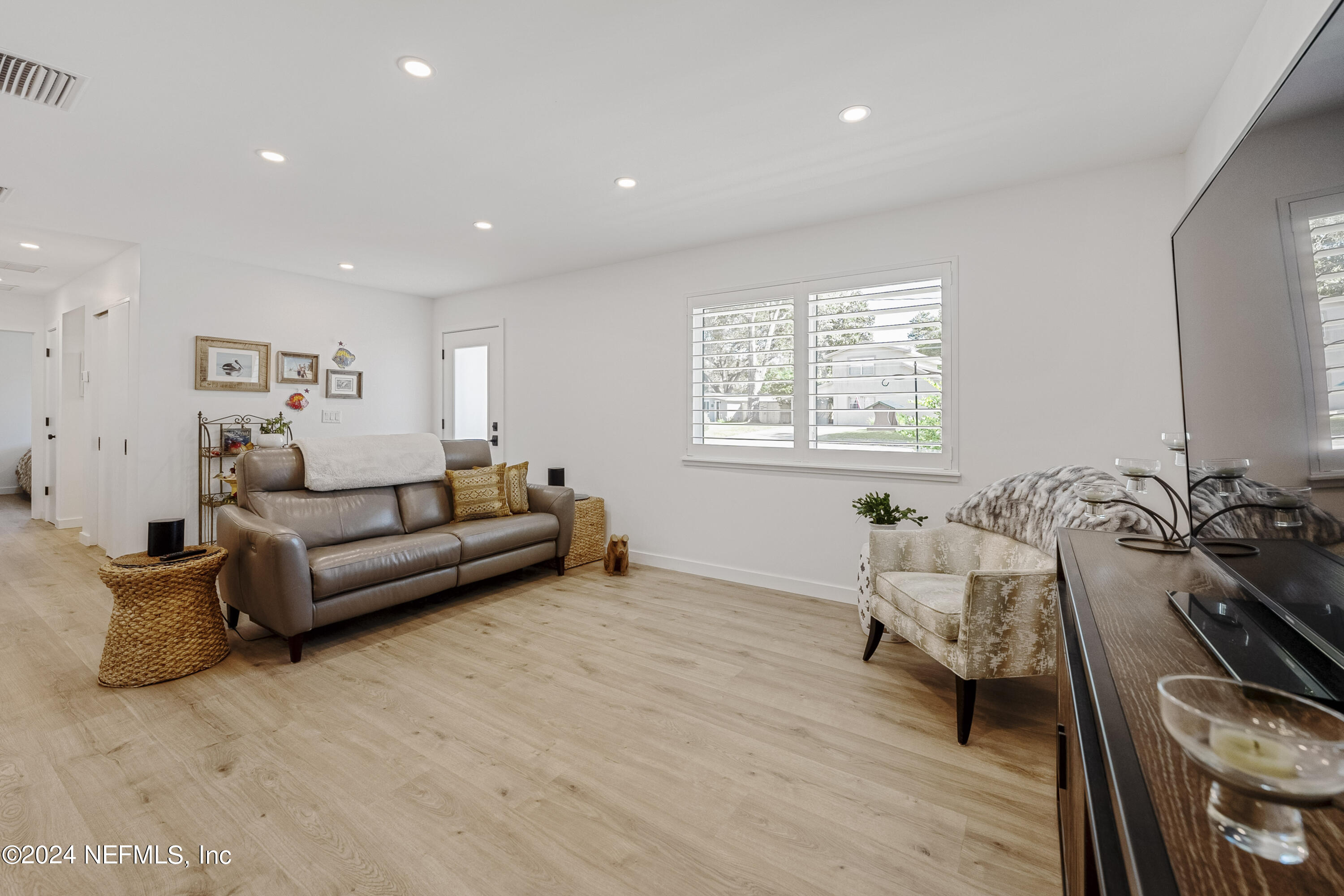 284 CORAL Way