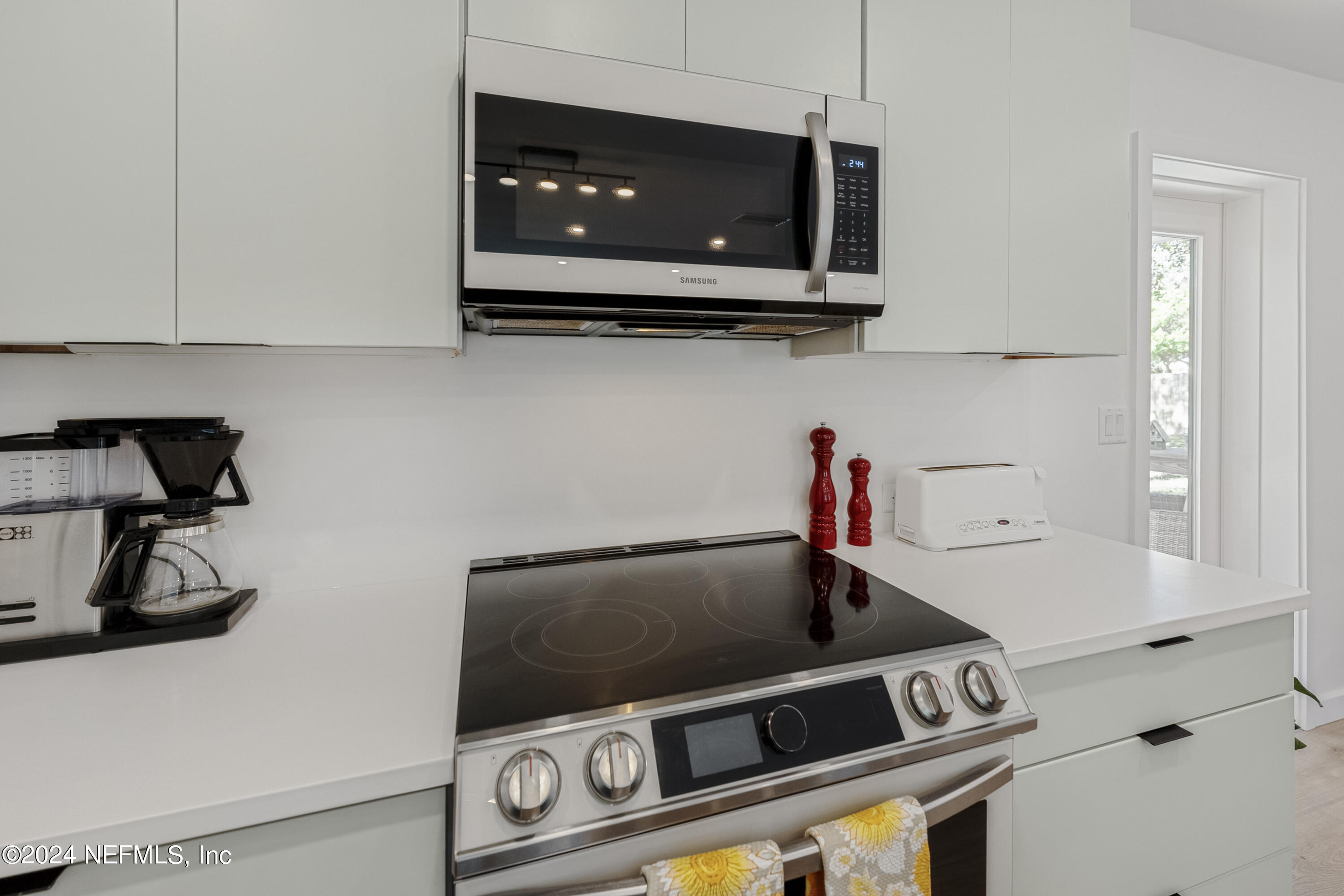 284 CORAL Way