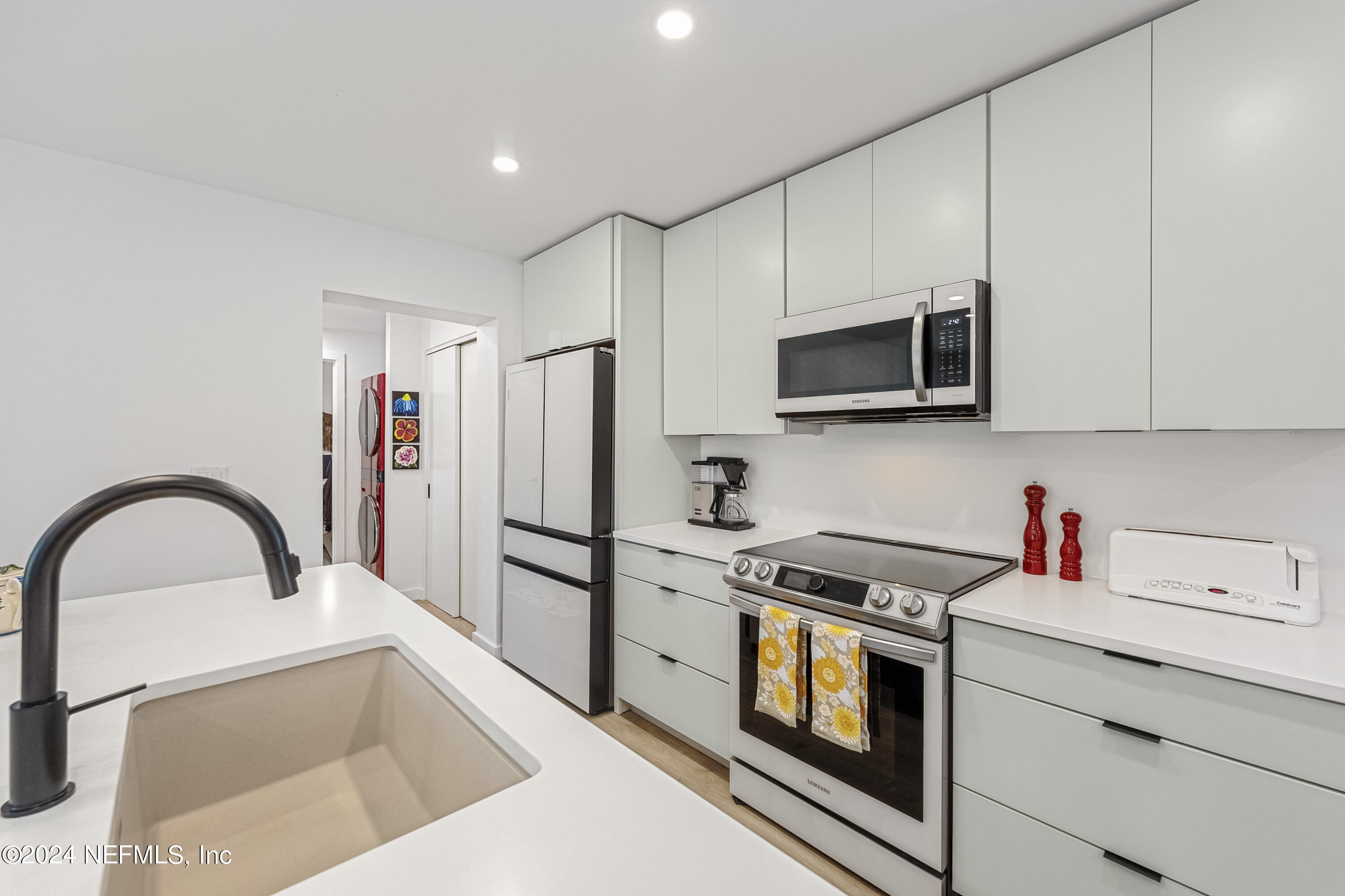 284 CORAL Way