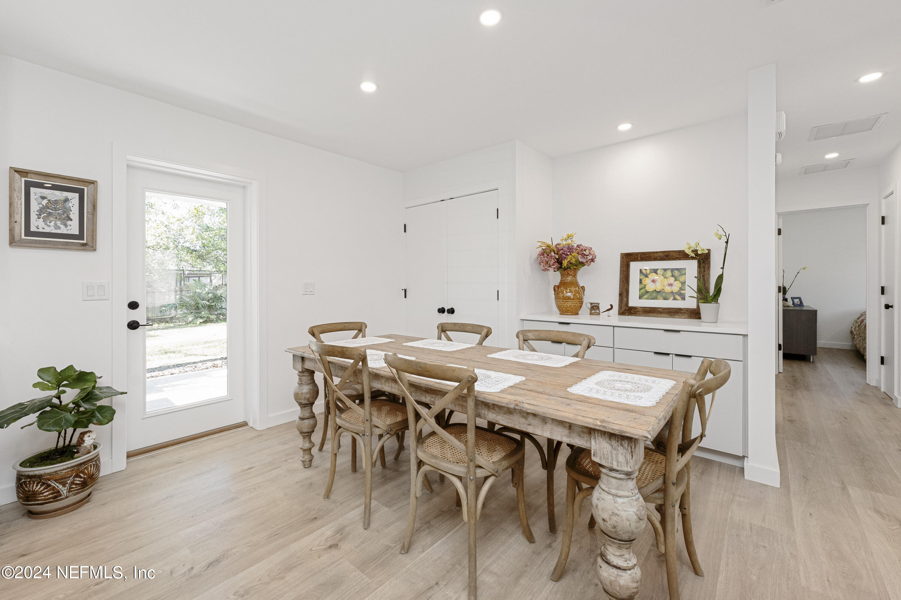 284 CORAL Way