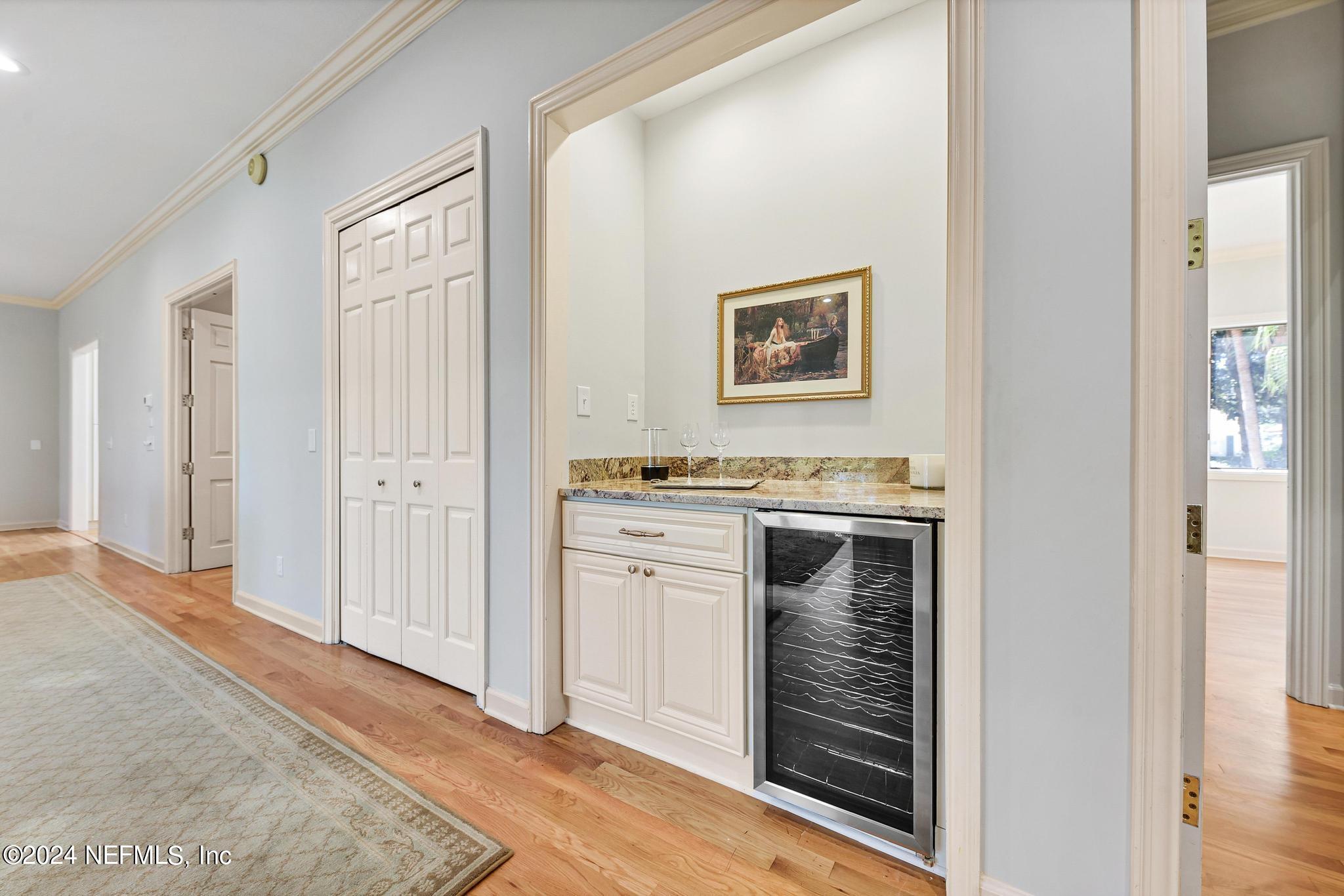 6823 LINFORD Lane