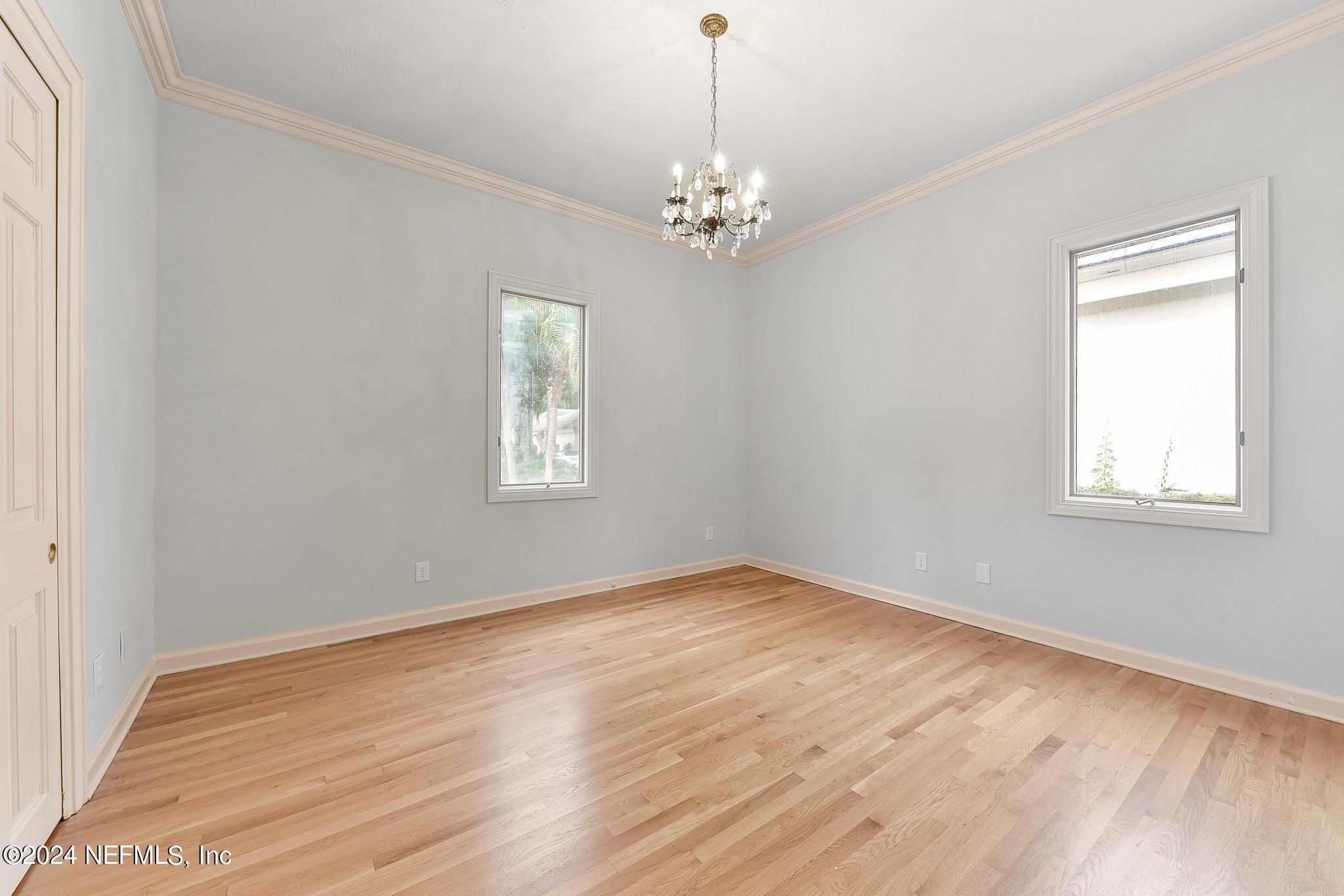 6823 LINFORD Lane
