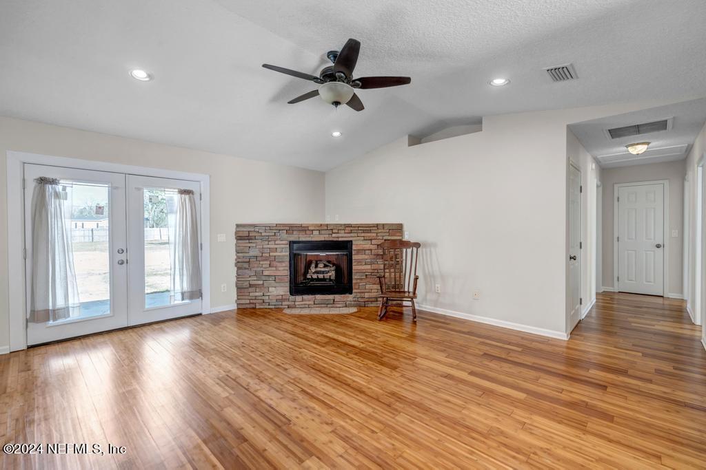 3308 THUNDER Road