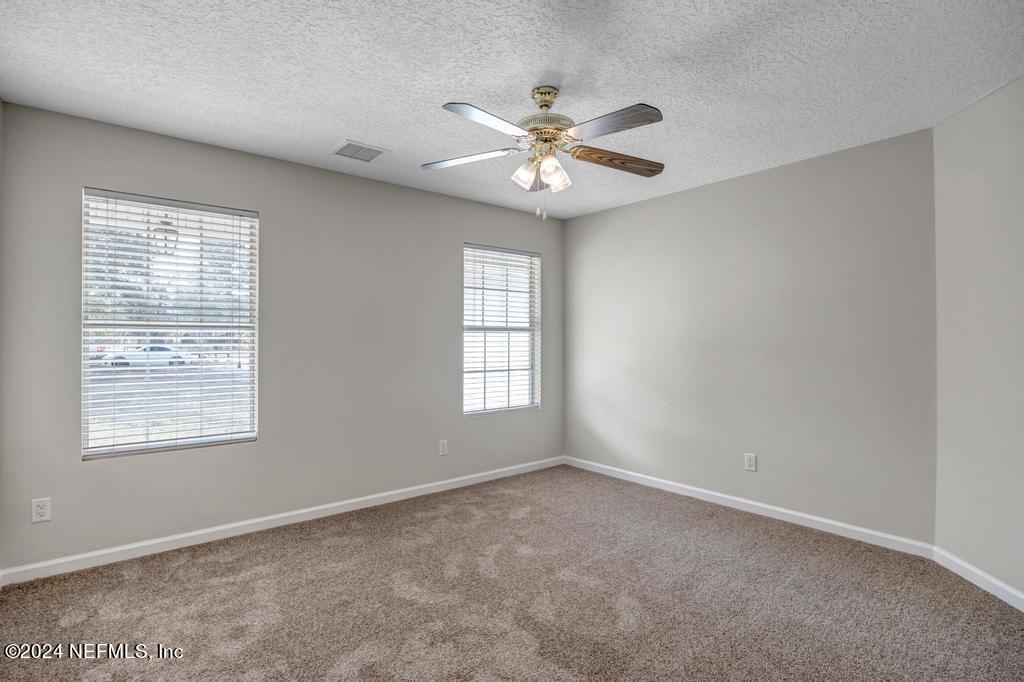 3308 THUNDER Road