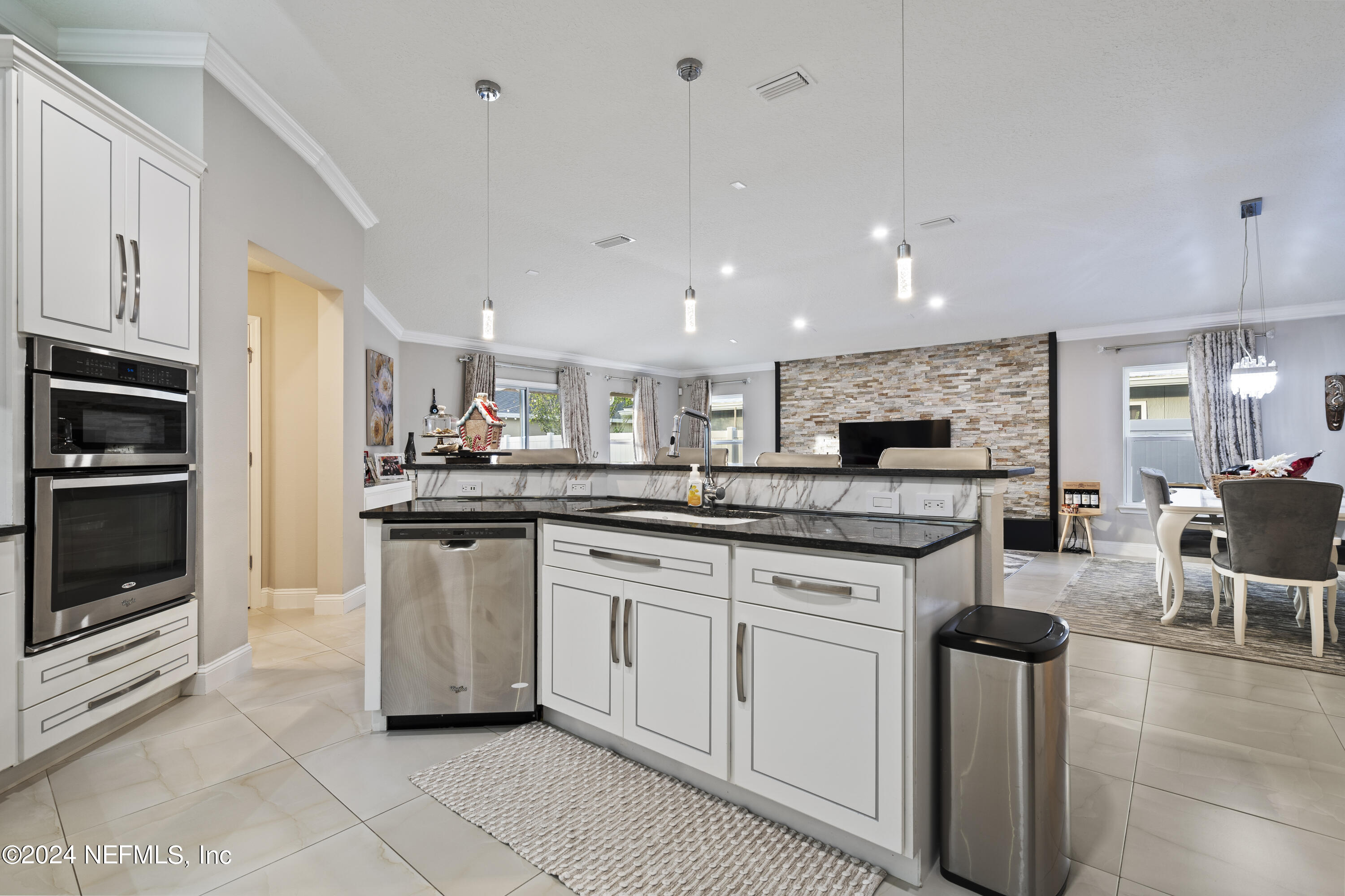 12392 ACOSTA OAKS Drive