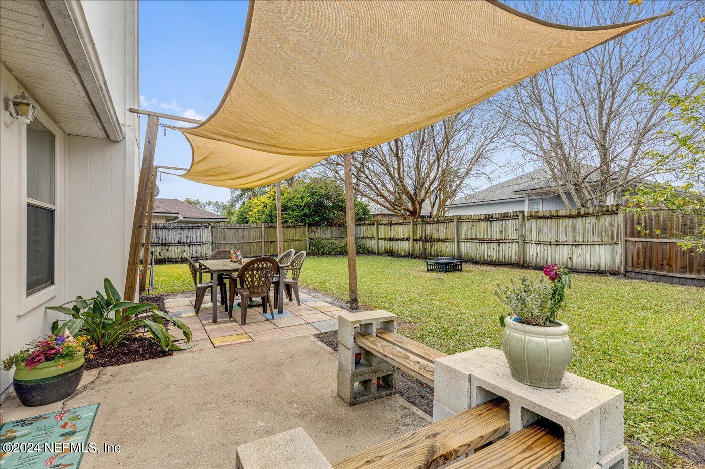 371 SUMMIT Drive