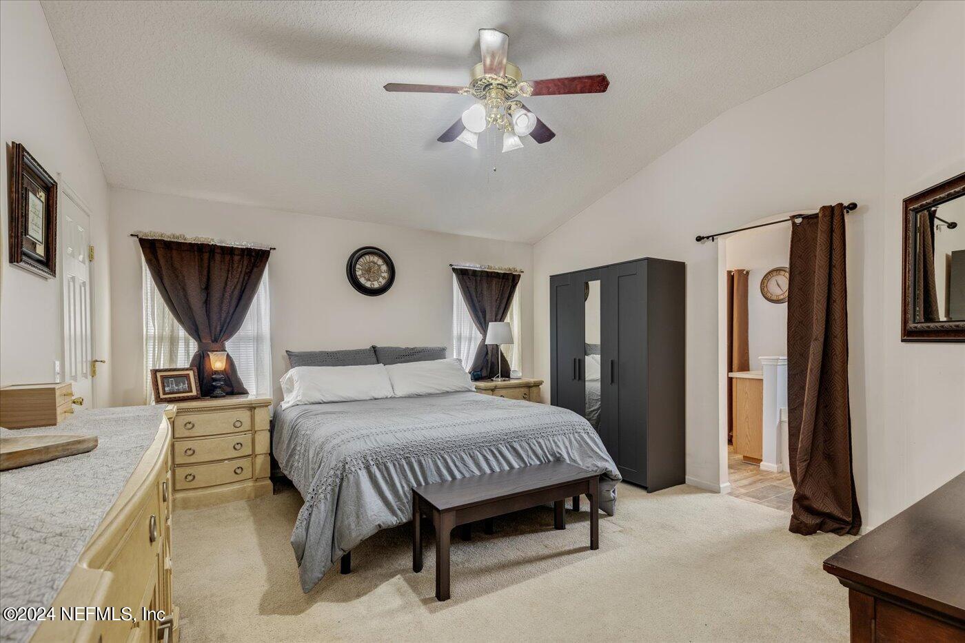 371 SUMMIT Drive