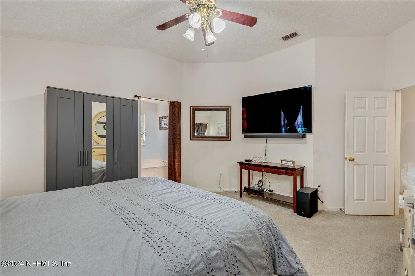 371 SUMMIT Drive