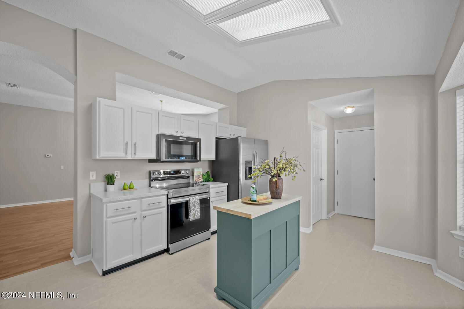 8235 PROVINCIAL Circle N