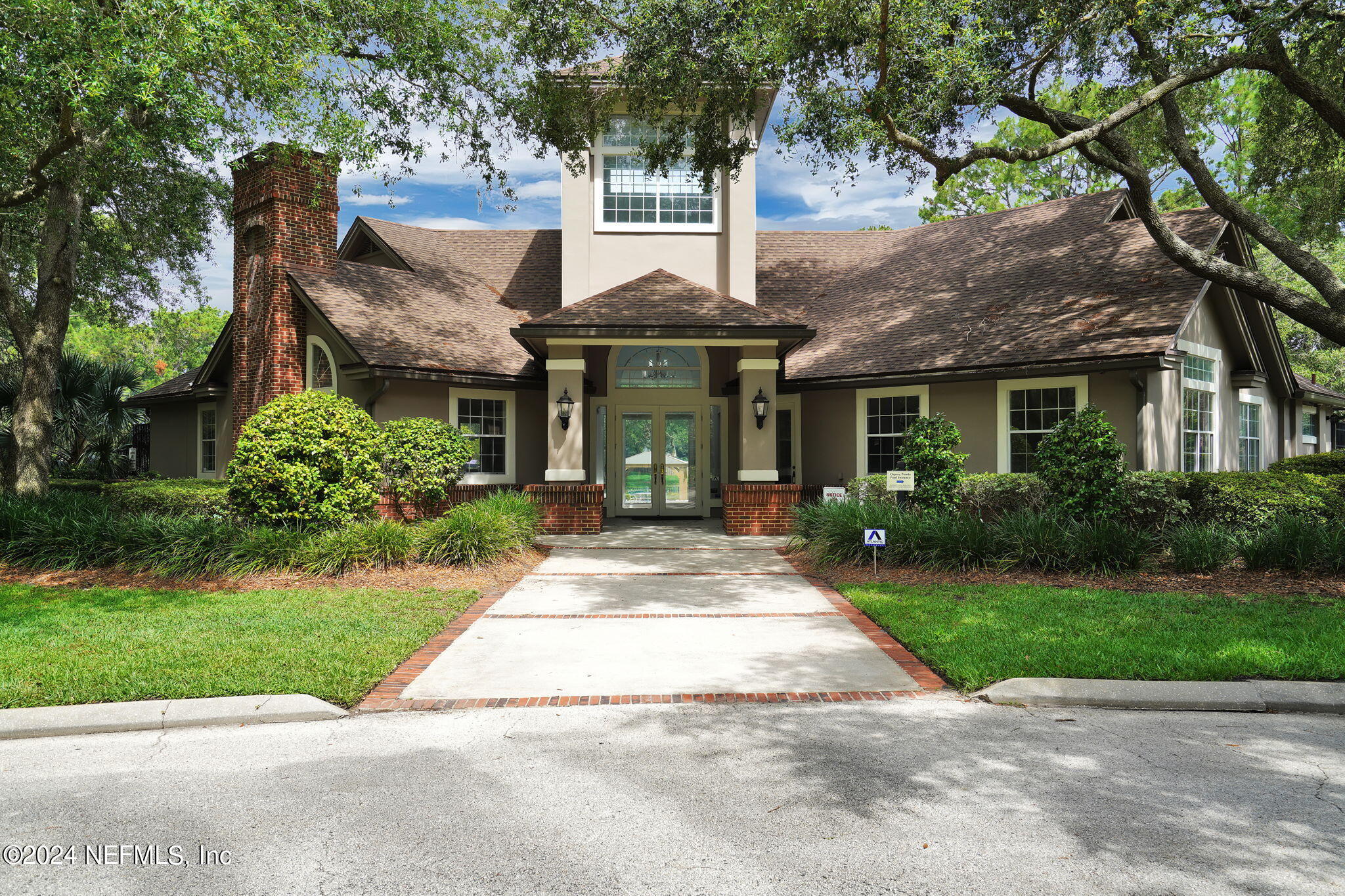 13411 FOXHAVEN Drive N