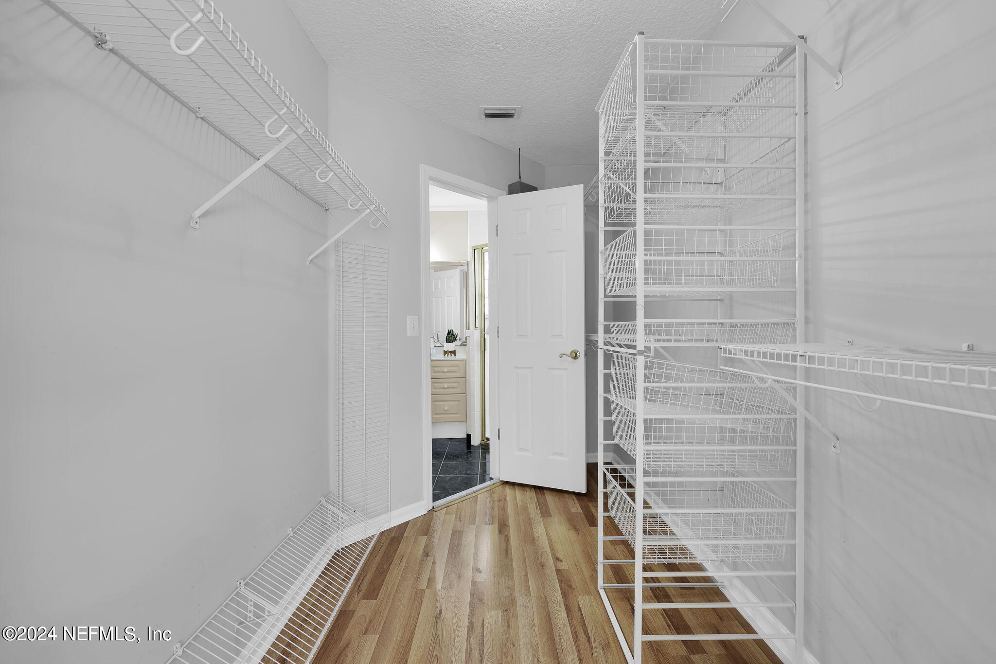 13411 FOXHAVEN Drive N