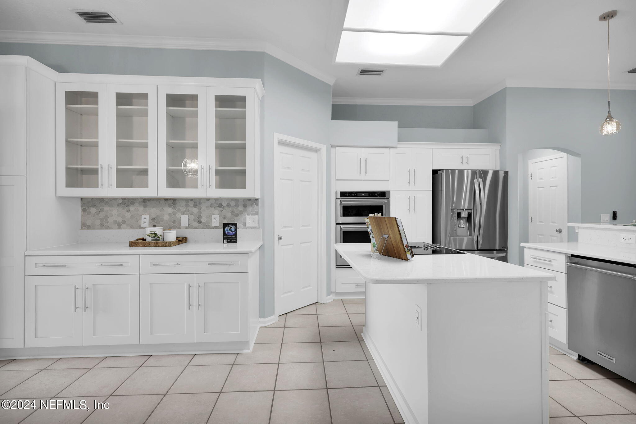 13411 FOXHAVEN Drive N